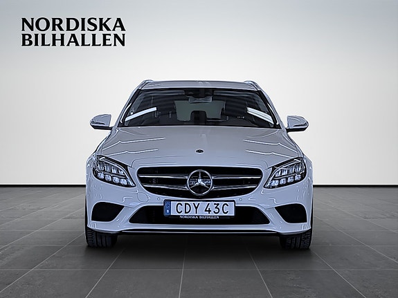 Mercedes-Benz C200 d 2 of 5