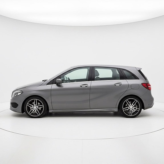 Mercedes-Benz B180 d 3 of 5