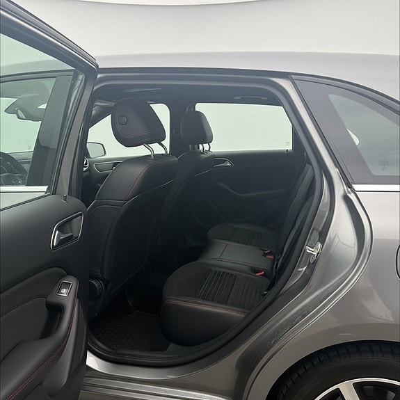 Mercedes-Benz B180 d 9 of 9