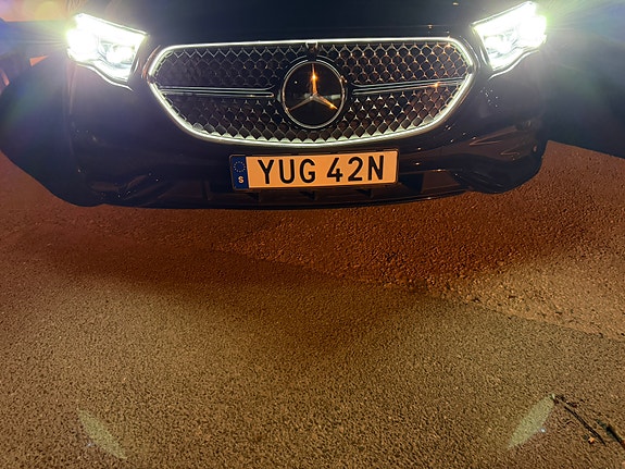 Mercedes-Benz E220 d 14 of 14
