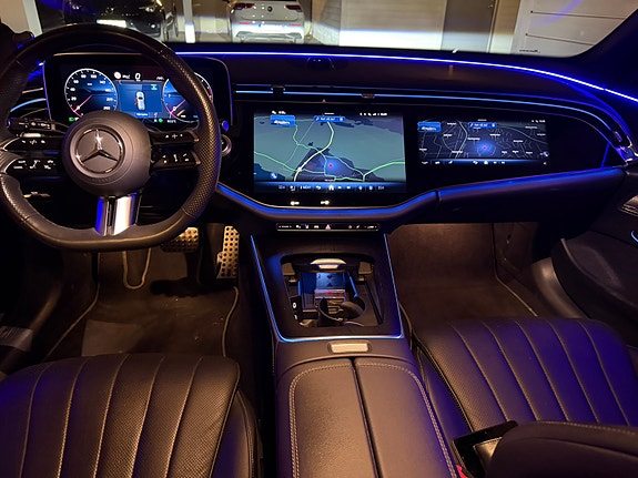 Mercedes-Benz E220 d 13 of 14