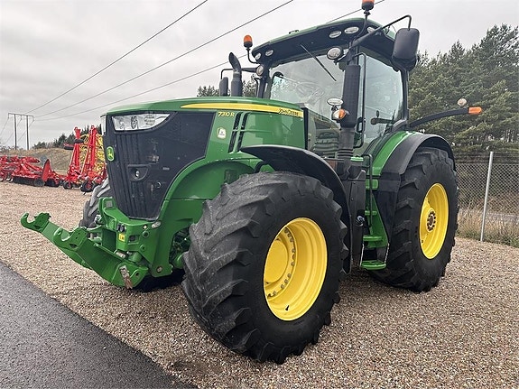 John Deere 7310R 5 of 8