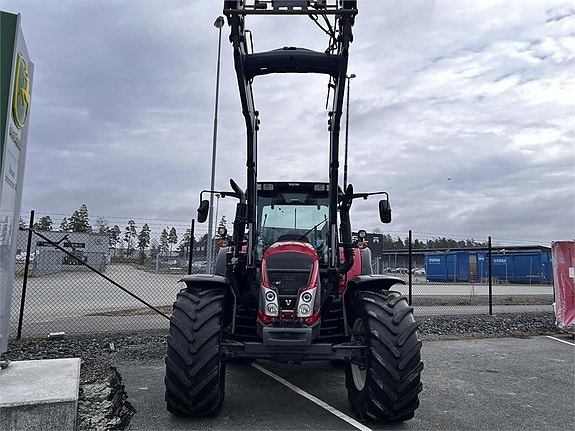 Valtra N163 4 of 7