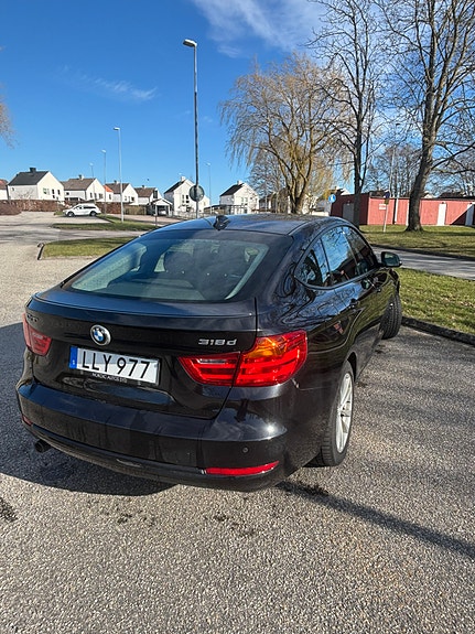 BMW 318d 6 of 9