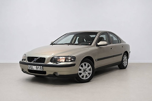 Volvo S60 3 of 5