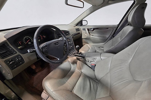 Volvo S60 11 of 21