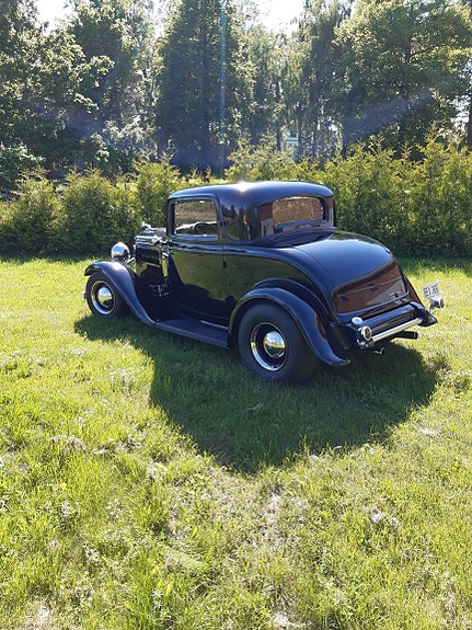 Ford V8 4 of 5