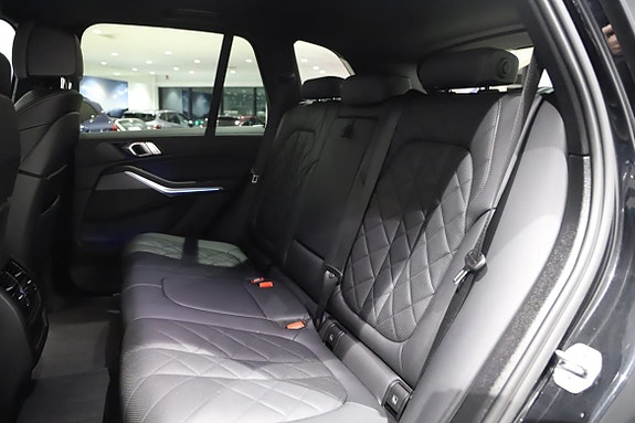 BMW X5 12 of 12