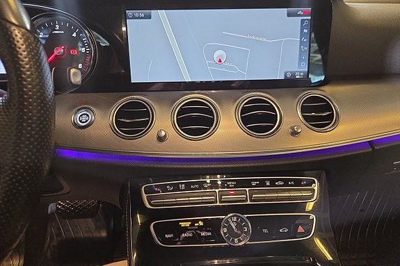 Mercedes-Benz E200 12 of 22