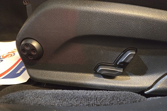 Mercedes-Benz E200 17 of 22