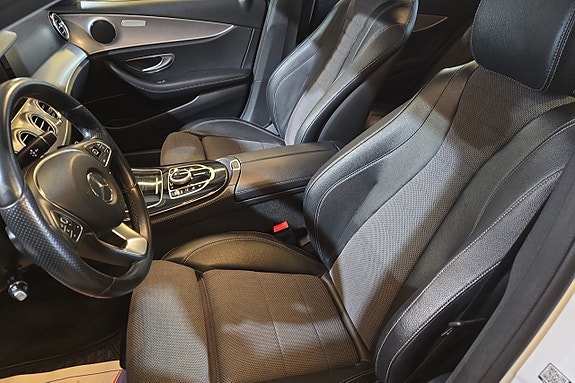 Mercedes-Benz E200 18 of 22