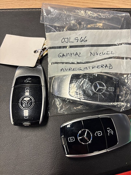 Mercedes-Benz E200 21 of 22