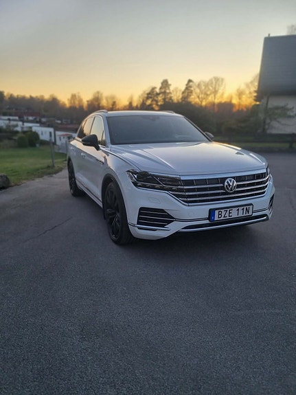 Volkswagen Touareg 3 of 15