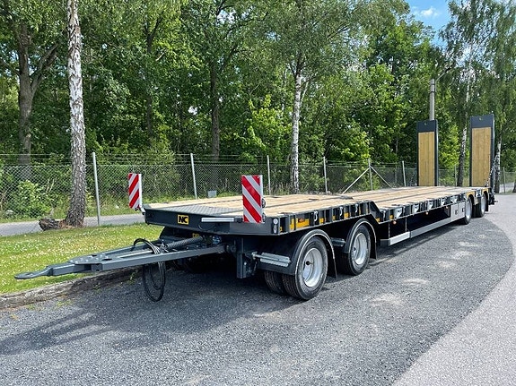 NC 4-axlad Maskinsläp 38T