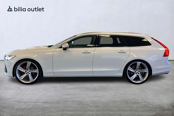 Volvo V90 2 of 5