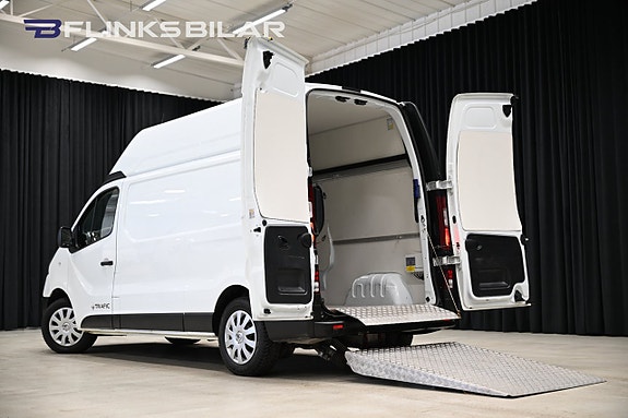 Renault Trafic 2 of 5