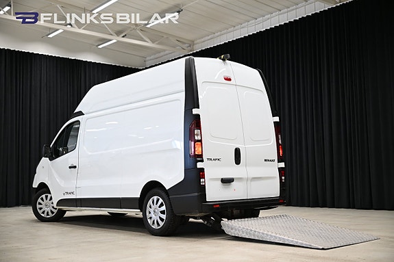 Renault Trafic 7 of 26