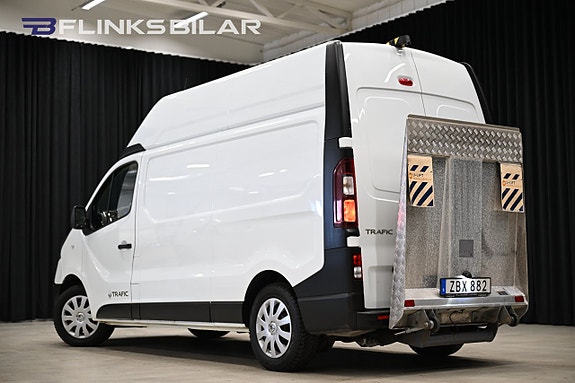 Renault Trafic 5 of 5