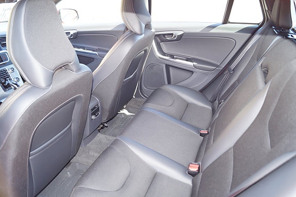 Volvo V60 22 of 27