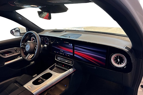 Mercedes-Benz GLB250+ 12 of 17