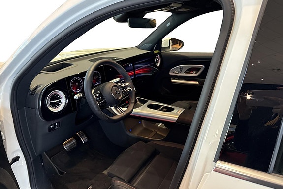 Mercedes-Benz GLB250+ 13 of 17