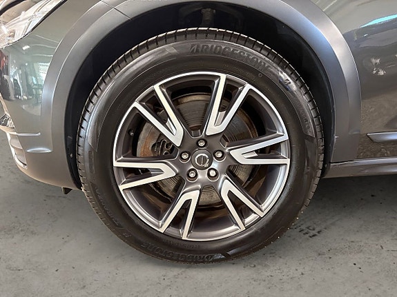 Volvo V90 Cross Country 4 of 5