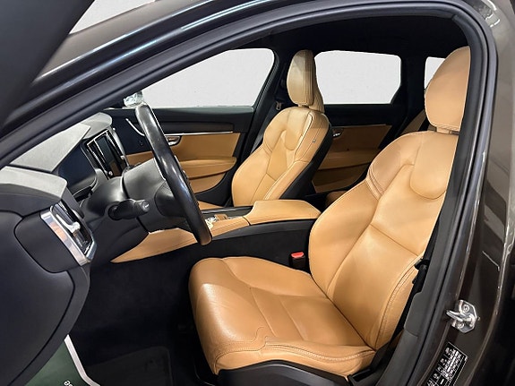 Volvo V90 Cross Country 5 of 5
