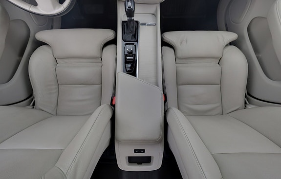 Volvo V60 13 of 23