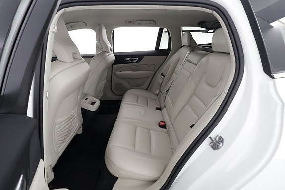 Volvo V60 11 of 23