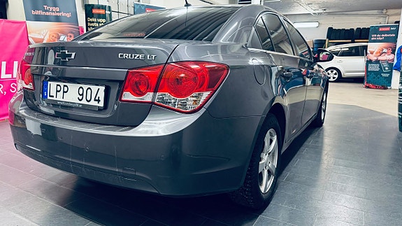 Chevrolet Cruze 6 of 16