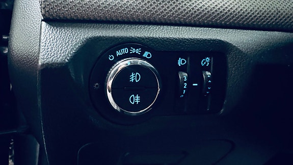 Chevrolet Cruze 11 of 16