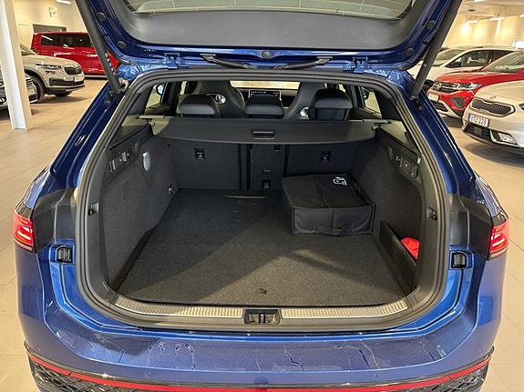 Volkswagen Passat 13 of 14