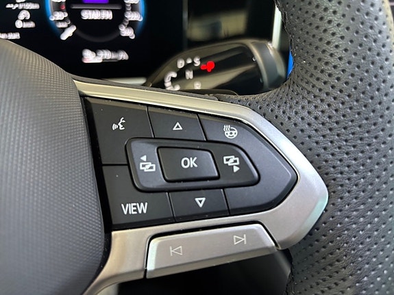 Volkswagen Passat 7 of 14