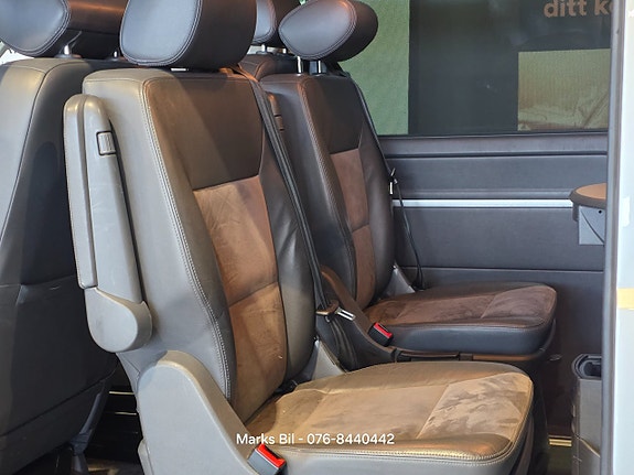 Volkswagen Multivan 16 of 24