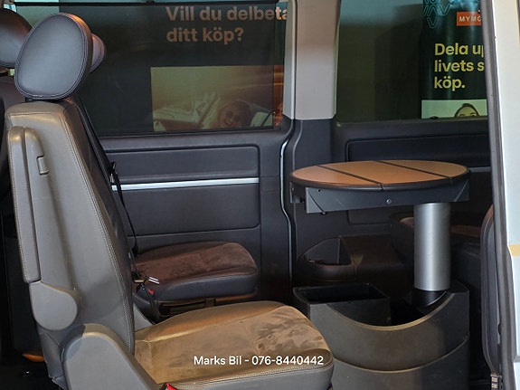 Volkswagen Multivan 15 of 24