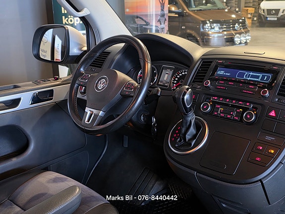 Volkswagen Multivan 21 of 24