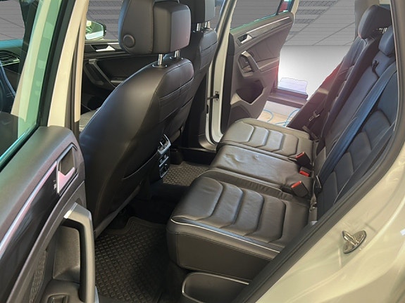 Volkswagen Tiguan 10 of 18