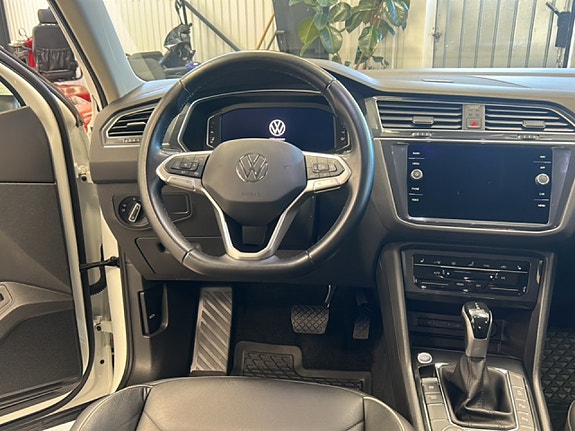 Volkswagen Tiguan 8 of 18