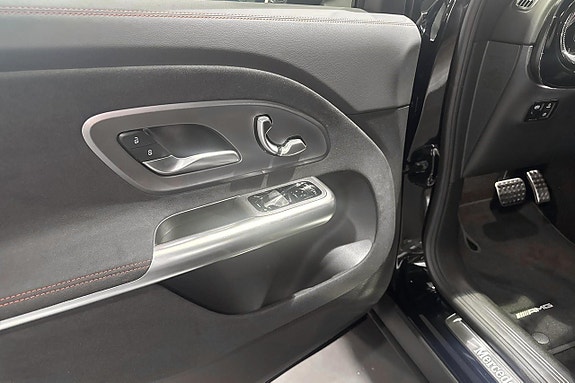 Mercedes-Benz GLB250+ 14 of 15