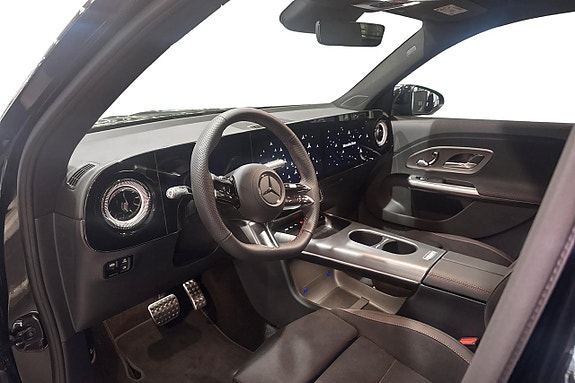 Mercedes-Benz GLB250+ 9 of 15