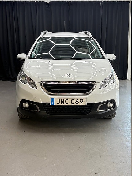 Peugeot 2008 11 of 14