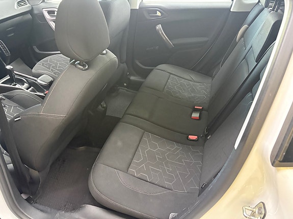 Peugeot 2008 7 of 14