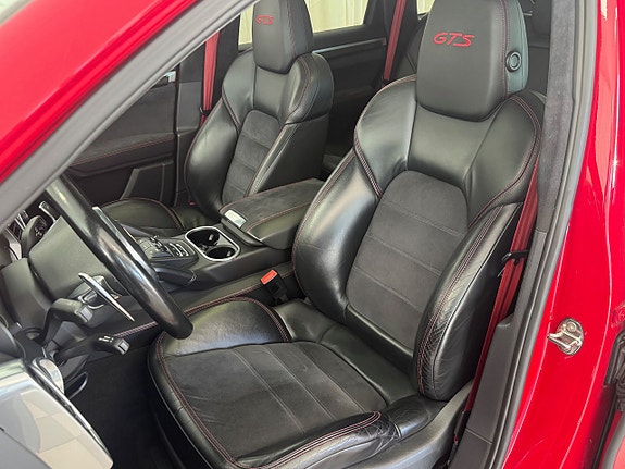 Porsche Cayenne GTS 5 of 5