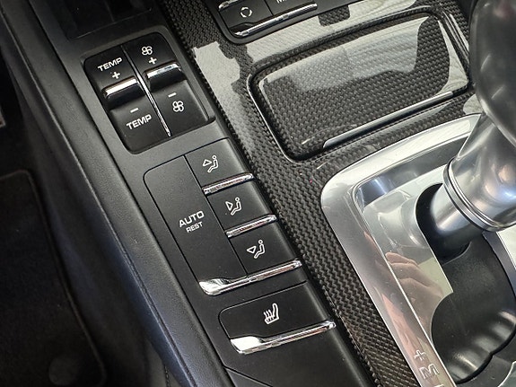 Porsche Cayenne GTS 11 of 20