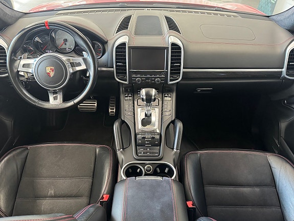 Porsche Cayenne GTS 7 of 20