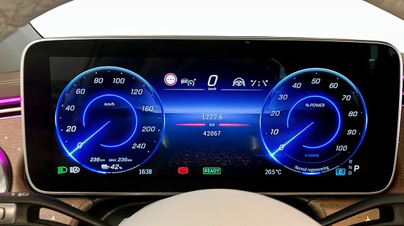 Mercedes-Benz EQS450 14 of 26
