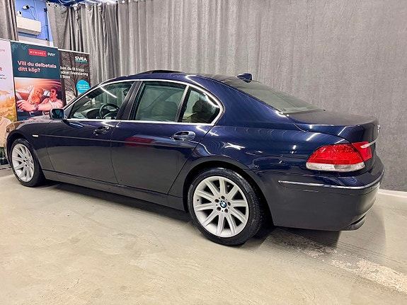 BMW 750i 2 of 5