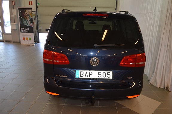 Volkswagen Touran 4 of 5