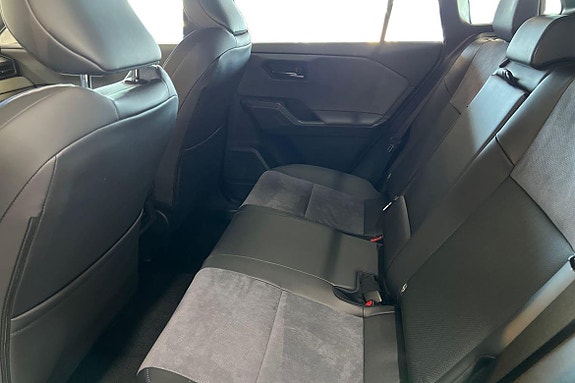 Toyota RAV4 11 of 20