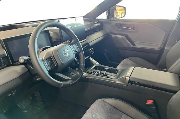 Toyota RAV4 12 of 20